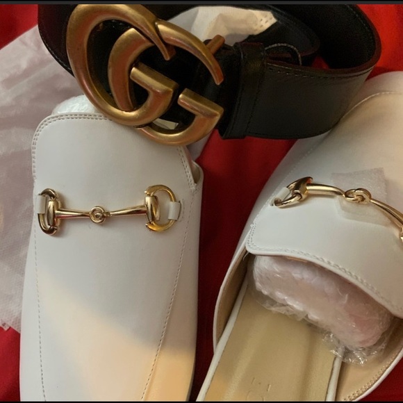 Pearl White Slides w/Gold Link Sz 38 - Picture 2 of 6